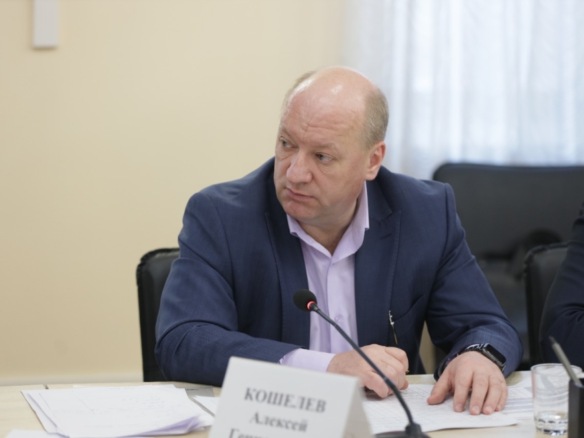 ​Алексей Кошелев: Мы направили на ликвидацию последствий ДТП 13 человек и пять единиц техники